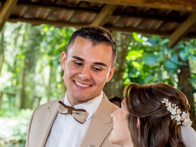 O casamento de Cristian e Isabelle em Curitiba, Paraná 81