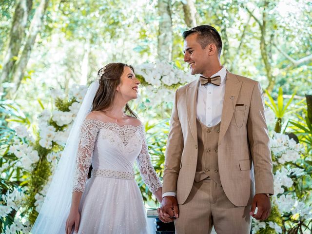 O casamento de Cristian e Isabelle em Curitiba, Paraná 86