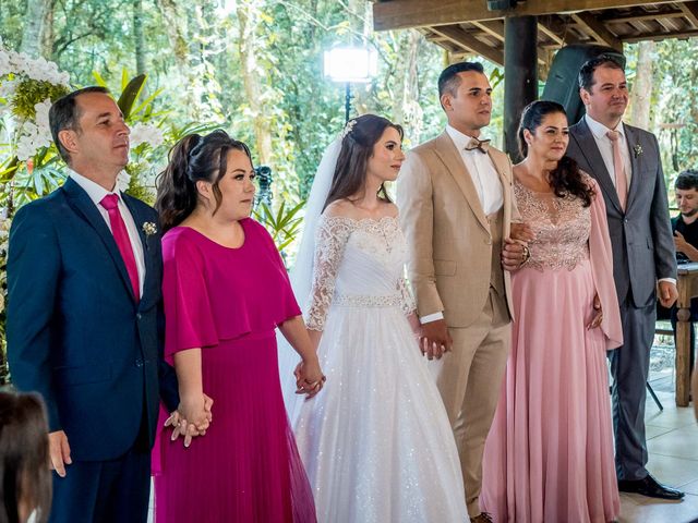 O casamento de Cristian e Isabelle em Curitiba, Paraná 87