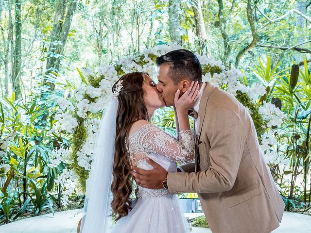 O casamento de Cristian e Isabelle em Curitiba, Paraná 97