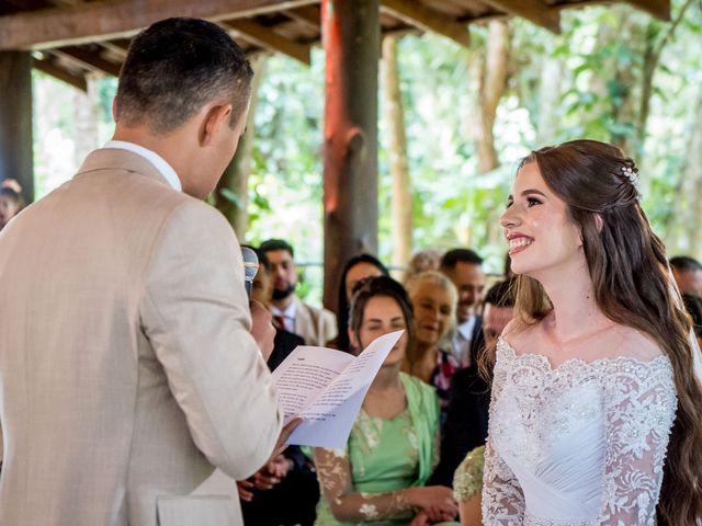 O casamento de Cristian e Isabelle em Curitiba, Paraná 100