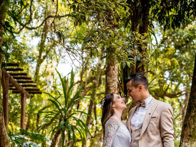 O casamento de Cristian e Isabelle em Curitiba, Paraná 128