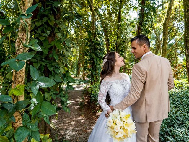 O casamento de Cristian e Isabelle em Curitiba, Paraná 131