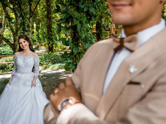 O casamento de Cristian e Isabelle em Curitiba, Paraná 132