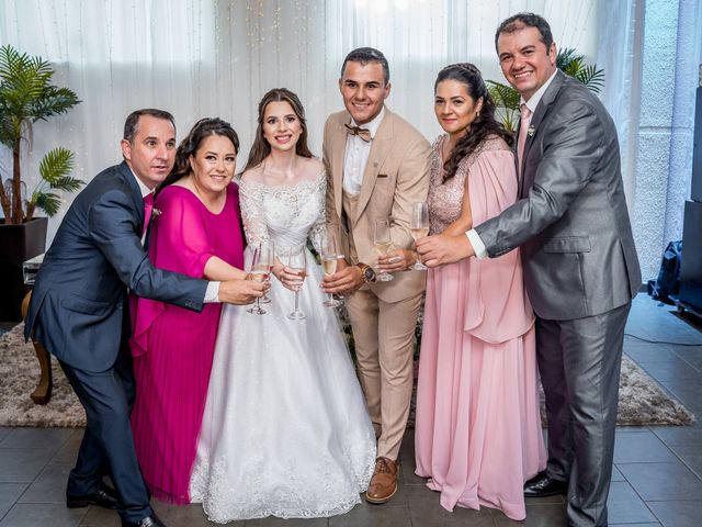 O casamento de Cristian e Isabelle em Curitiba, Paraná 143