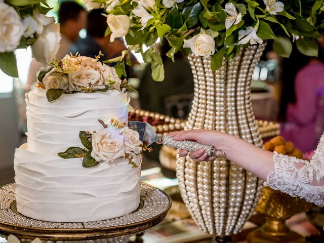 O casamento de Cristian e Isabelle em Curitiba, Paraná 146