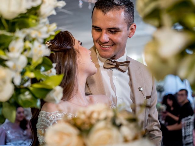 O casamento de Cristian e Isabelle em Curitiba, Paraná 147