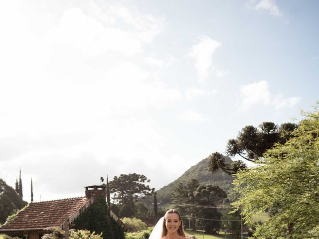 O casamento de Joao e Taiany em Gramado, Rio Grande do Sul 236
