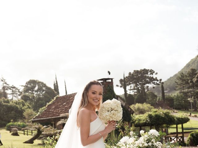 O casamento de Joao e Taiany em Gramado, Rio Grande do Sul 239