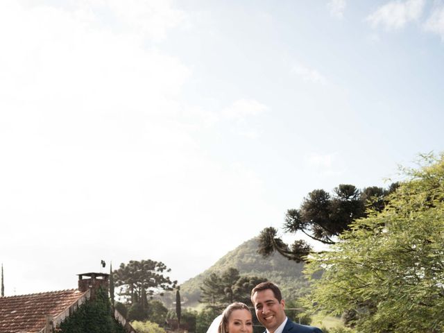 O casamento de Joao e Taiany em Gramado, Rio Grande do Sul 240