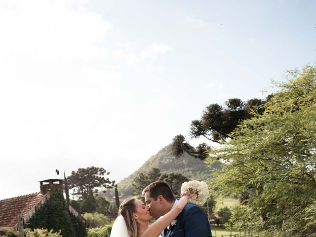 O casamento de Joao e Taiany em Gramado, Rio Grande do Sul 242