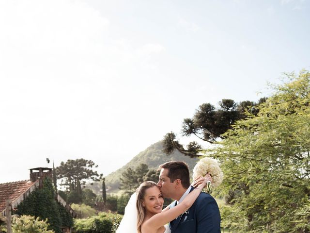 O casamento de Joao e Taiany em Gramado, Rio Grande do Sul 244