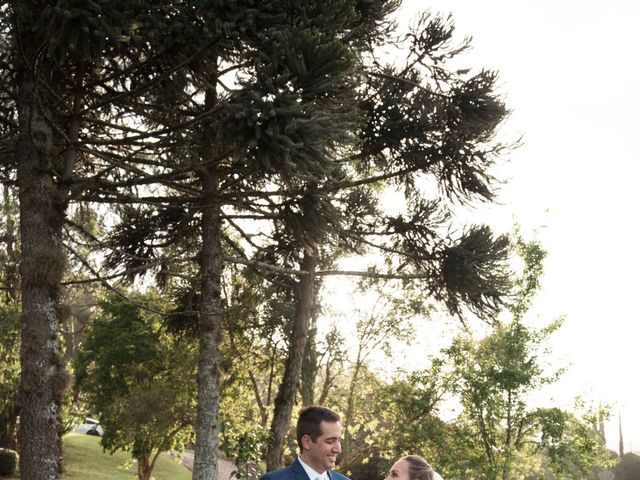 O casamento de Joao e Taiany em Gramado, Rio Grande do Sul 275