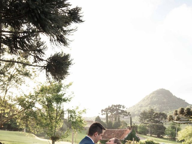 O casamento de Joao e Taiany em Gramado, Rio Grande do Sul 281