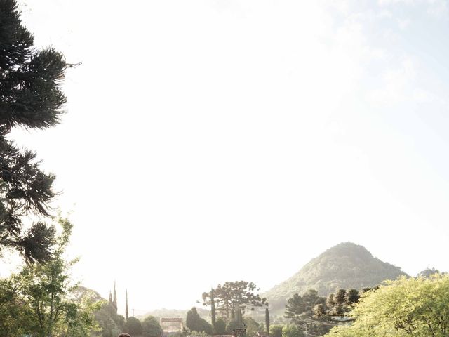 O casamento de Joao e Taiany em Gramado, Rio Grande do Sul 288