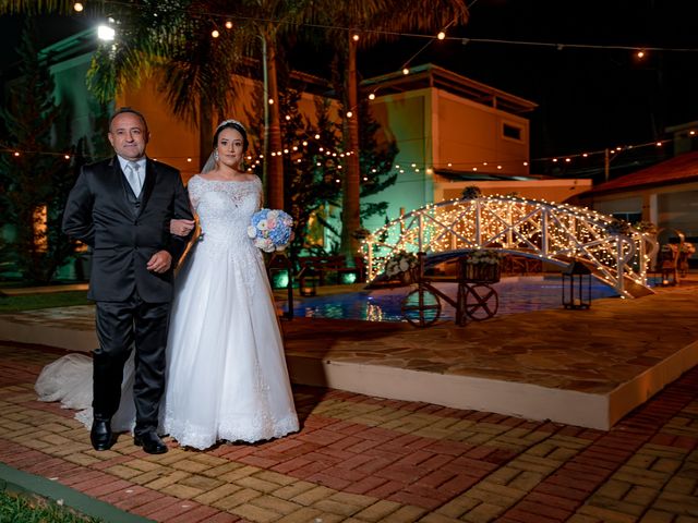 O casamento de Danilo e Mariane em Tremembé, São Paulo Estado 35