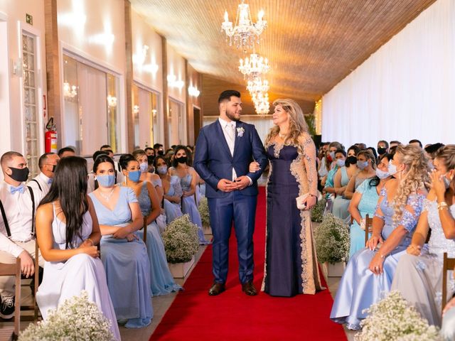 O casamento de Leonardo e Thaynara em São José dos Pinhais, Paraná 20