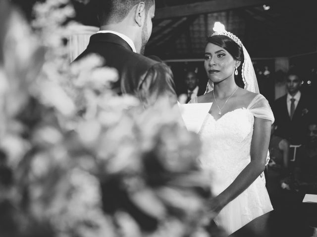 O casamento de Rodrigo e Thayna em Santa Cruz, Rio de Janeiro 35