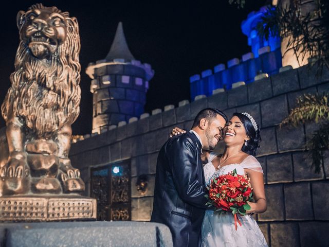 O casamento de Rodrigo e Thayna em Santa Cruz, Rio de Janeiro 41