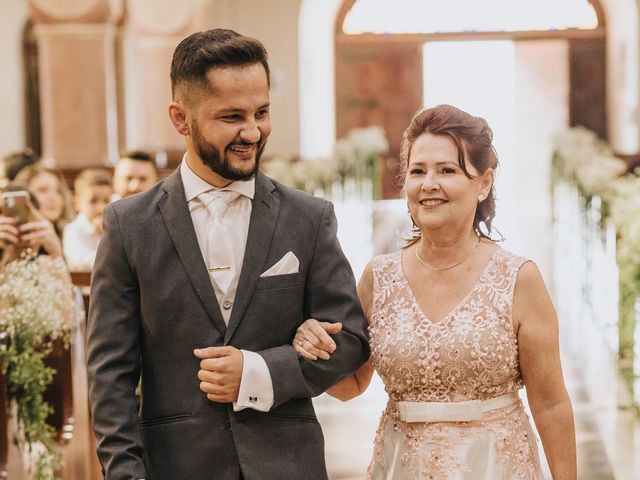 O casamento de Adriano Geremias e Débora Pereira em Blumenau, Santa Catarina 24