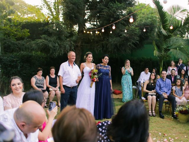 O casamento de Guilherme e Uiara em Cotia, São Paulo Estado 23