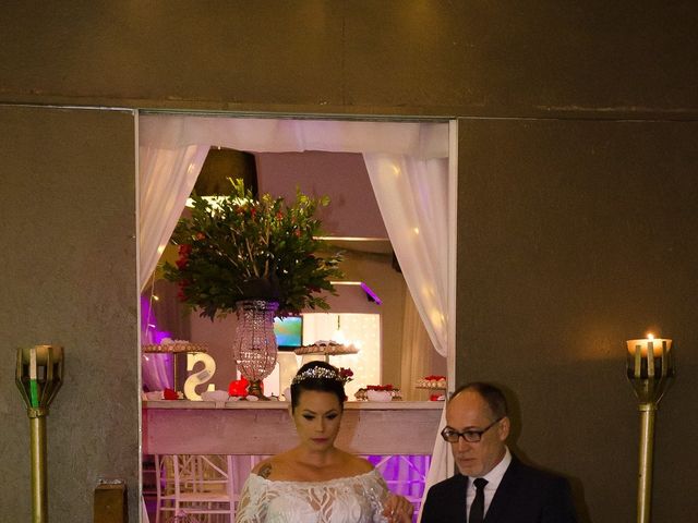 O casamento de Max e Suelen em Porto Alegre, Rio Grande do Sul 16