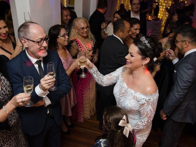 O casamento de Max e Suelen em Porto Alegre, Rio Grande do Sul 30