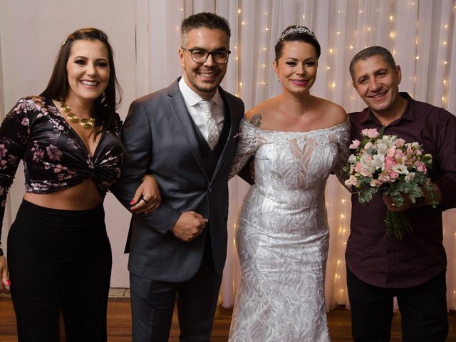 O casamento de Max e Suelen em Porto Alegre, Rio Grande do Sul 34