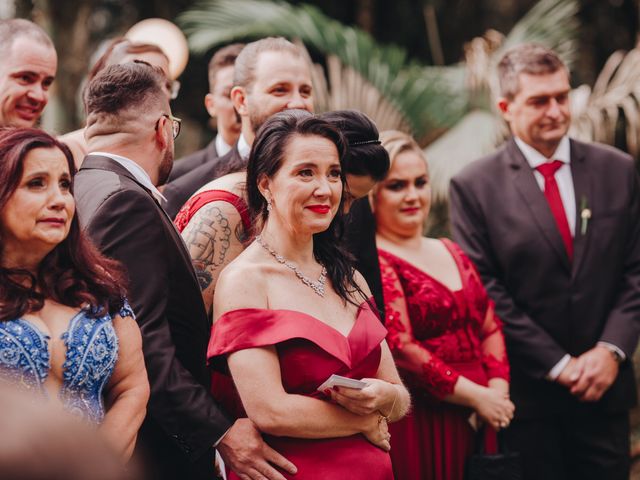 O casamento de Victor e Angela em Curitiba, Paraná 81