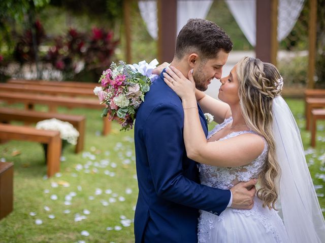 O casamento de Diogo e Talita em Gaspar, Santa Catarina 17