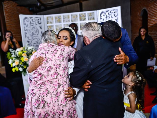 O casamento de Samaroni  e Priscila  em Serra, Espírito Santo 9