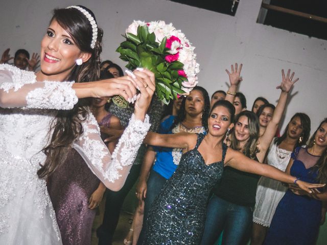 O casamento de Marcus Vinícius e Larissa em Cocalzinho de Goiás, Goiás 23