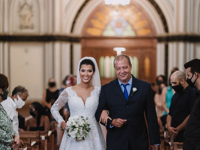 O casamento de Luiz e Mariana em Belo Horizonte, Minas Gerais 24