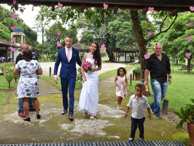 O casamento de Petru e Viviane em Itaguaí, Rio de Janeiro 15