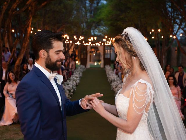 O casamento de Matheus e Romênia em Belo Horizonte, Minas Gerais 58