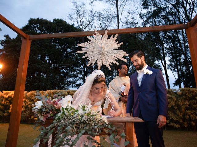 O casamento de Matheus e Romênia em Belo Horizonte, Minas Gerais 61