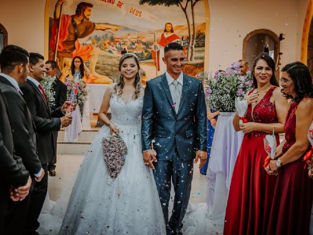 O casamento de Edilson e Camila em Presidente Jânio Quadros, Bahia 5