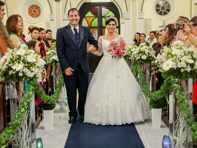 O casamento de Paulo Roberto e Flávia  em Cachoeira Paulista, São Paulo Estado 9