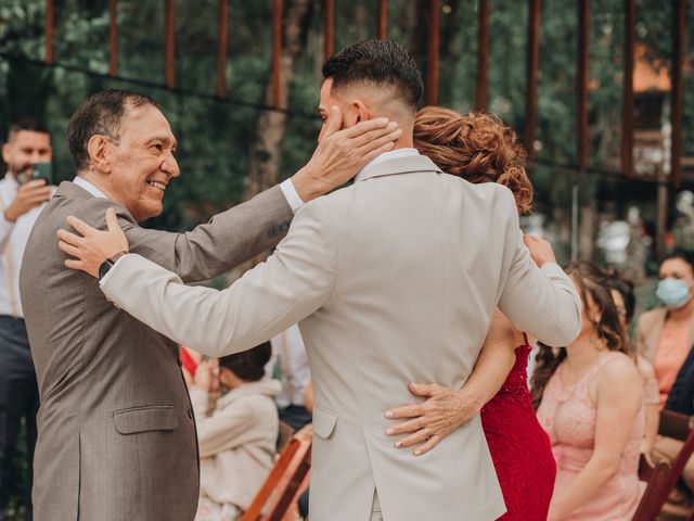 O casamento de Fábio e Carol em São José dos Pinhais, Paraná 30