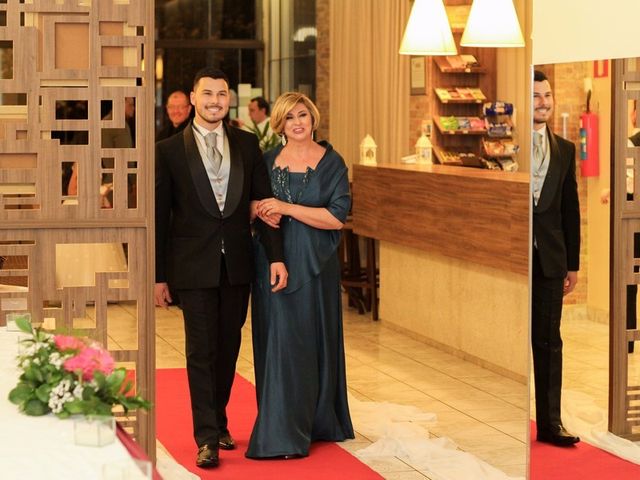 O casamento de Leonardo e Pâmella em Caxias do Sul, Rio Grande do Sul 12
