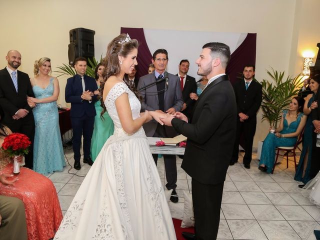 O casamento de Leonardo e Pâmella em Caxias do Sul, Rio Grande do Sul 27