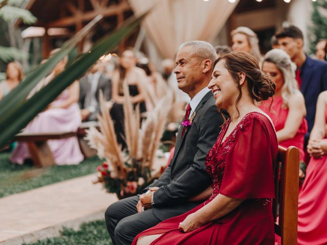 O casamento de Marlon e Caroline em Curitiba, Paraná 70