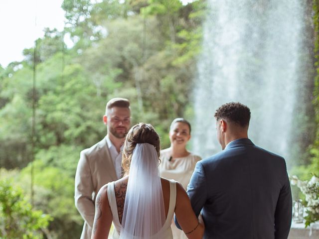 O casamento de Dustin e Tamirys em Alfredo Wagner, Santa Catarina 35