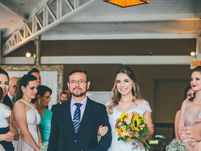 O casamento de Victor  e Carolina  em Florianópolis, Santa Catarina 11