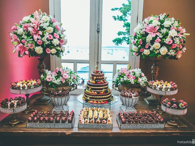 O casamento de Victor  e Carolina  em Florianópolis, Santa Catarina 17