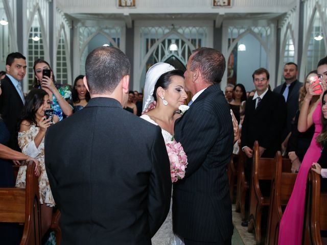 O casamento de Cristiano e Regina em Belo Horizonte, Minas Gerais 33