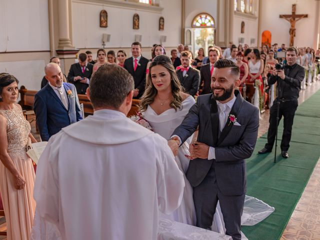 O casamento de Marcelo e Roberta em São Pedro de Alcântara, Santa Catarina 32