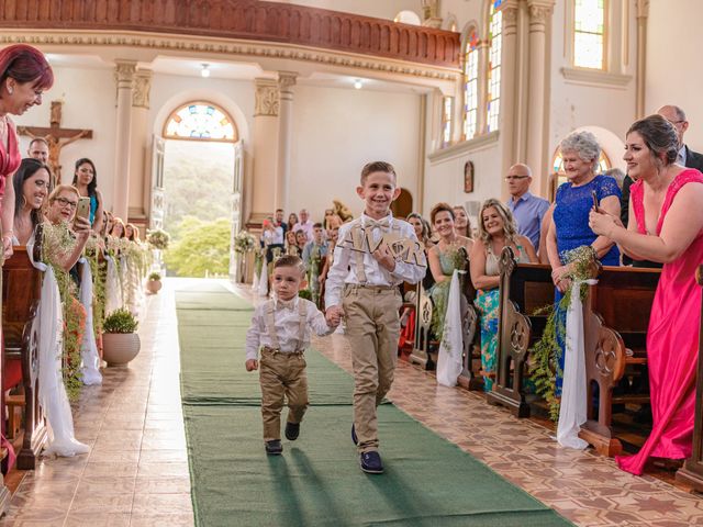 O casamento de Marcelo e Roberta em São Pedro de Alcântara, Santa Catarina 39