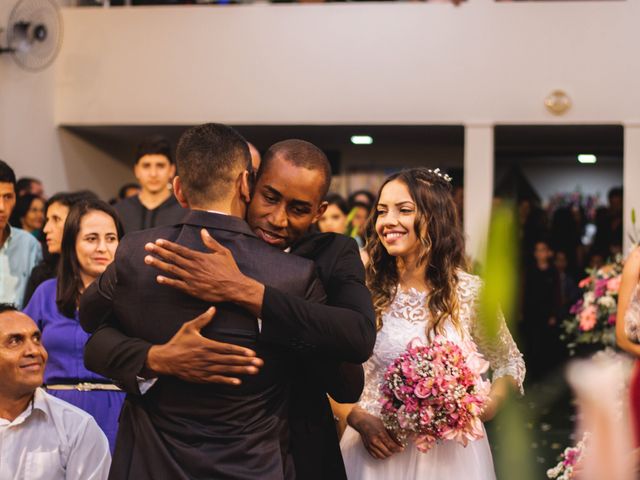 O casamento de Fabio e Barbará em Cordeiros, Bahia 10