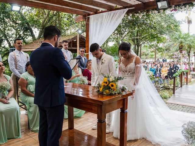 O casamento de Marlom e Natasha em Mairiporã, São Paulo Estado 14